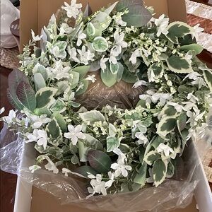 Furisin Elegant White and Green Eucalyptus Artificial Wreath